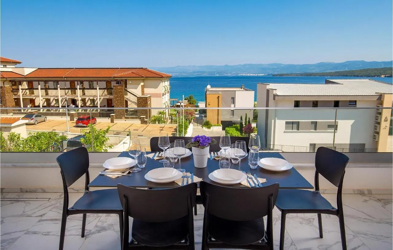 Awesome Apartment In Malinska With Kitchen